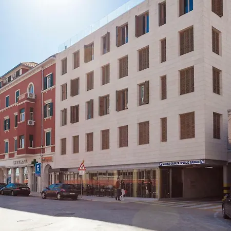 Apartment New Luxury Nives On Seaside Split