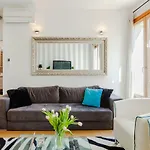 New Luxury Nives On Seaside Appartement
