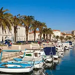 New Luxury Nives On Seaside Appartement *